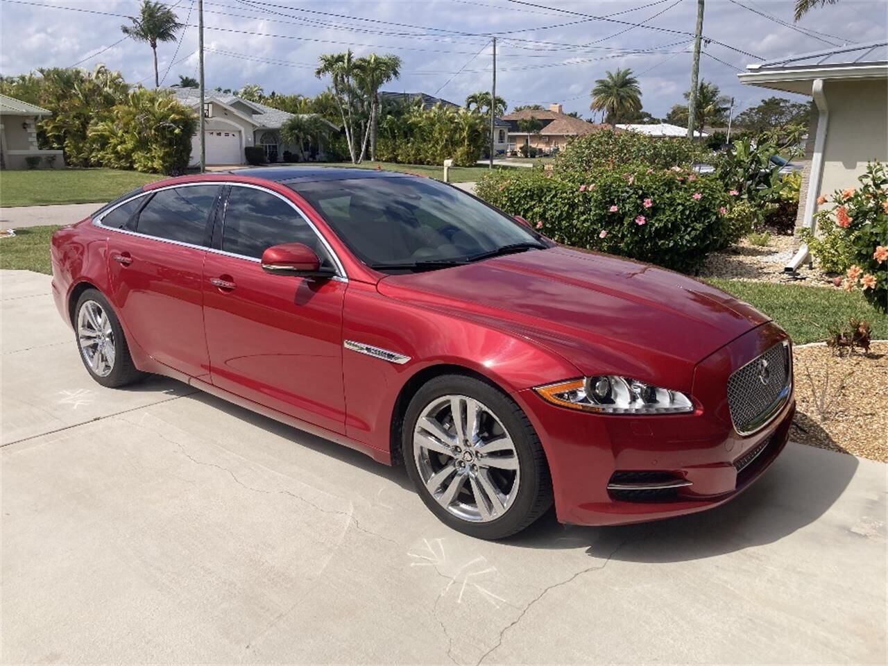 2012 JAGUAR XJ