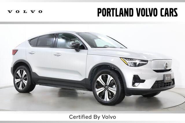 2023 VOLVO C40