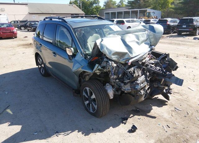 2017 SUBARU Forester