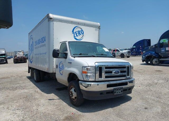 2022 FORD E-350