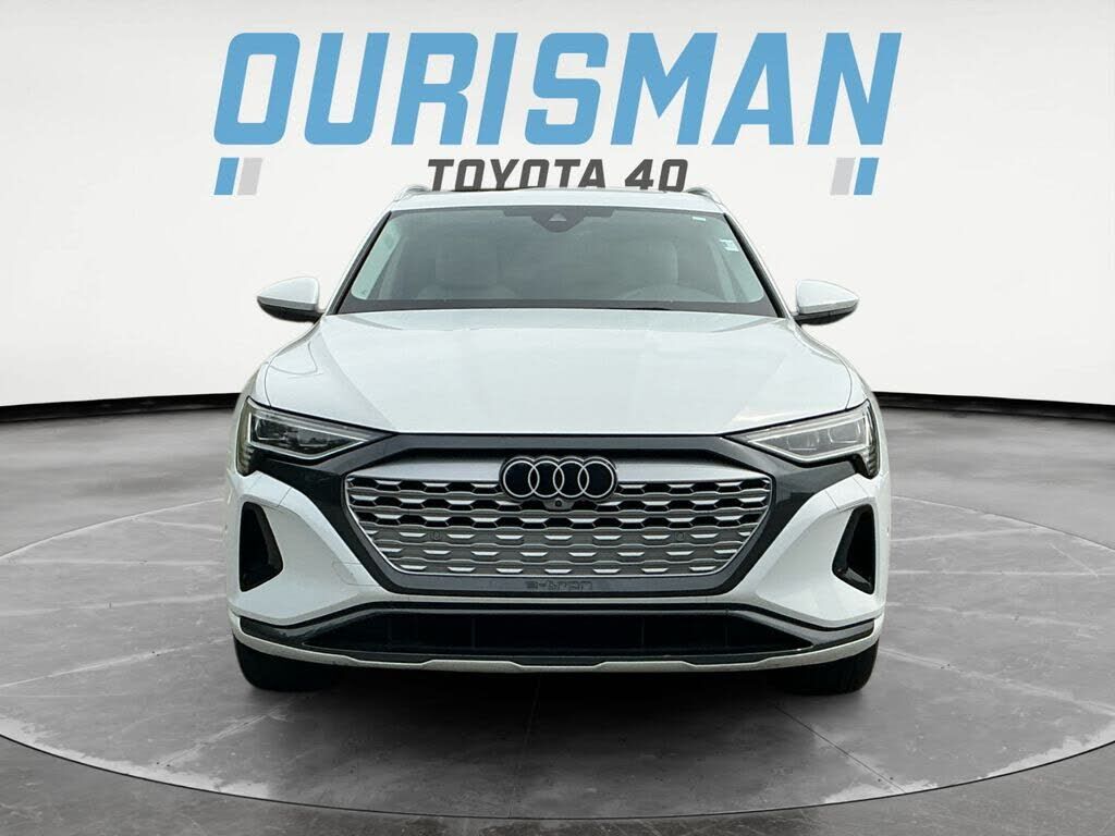 2024 Audi Q8