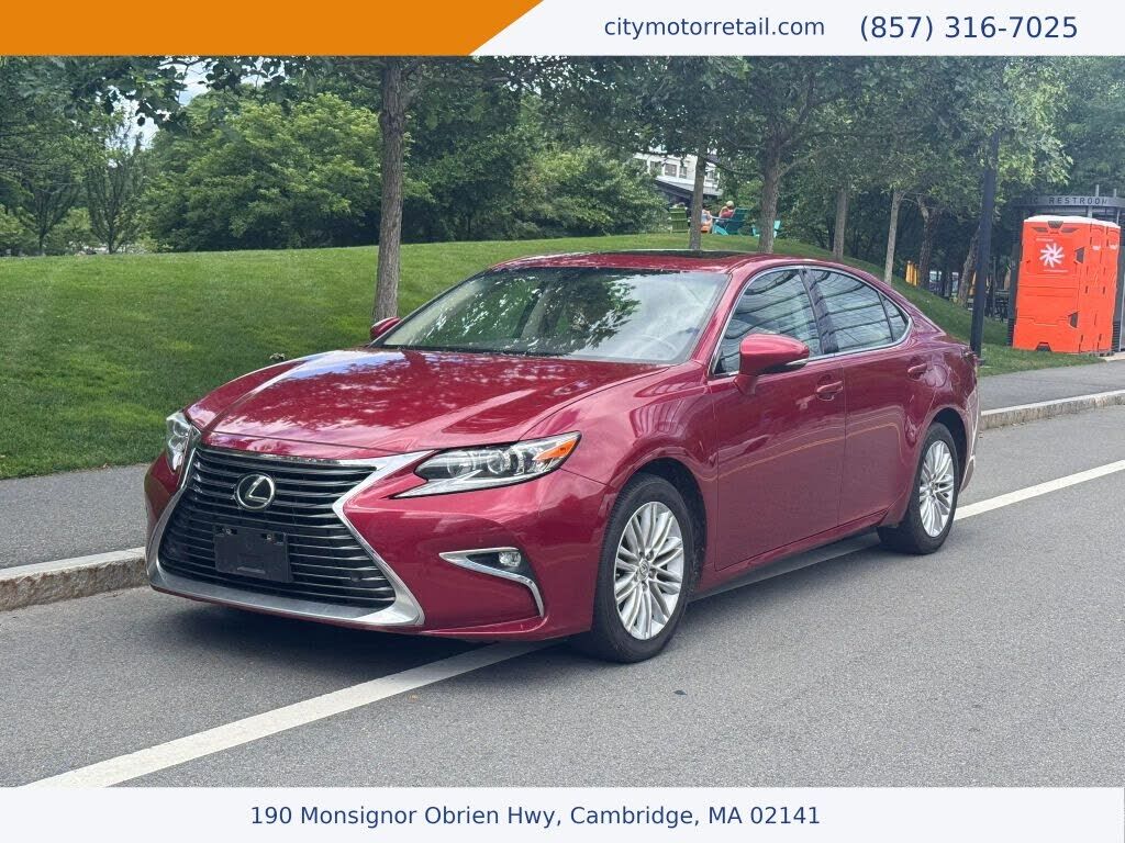 2016 LEXUS ES