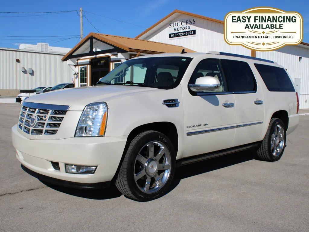 2011 CADILLAC Escalade