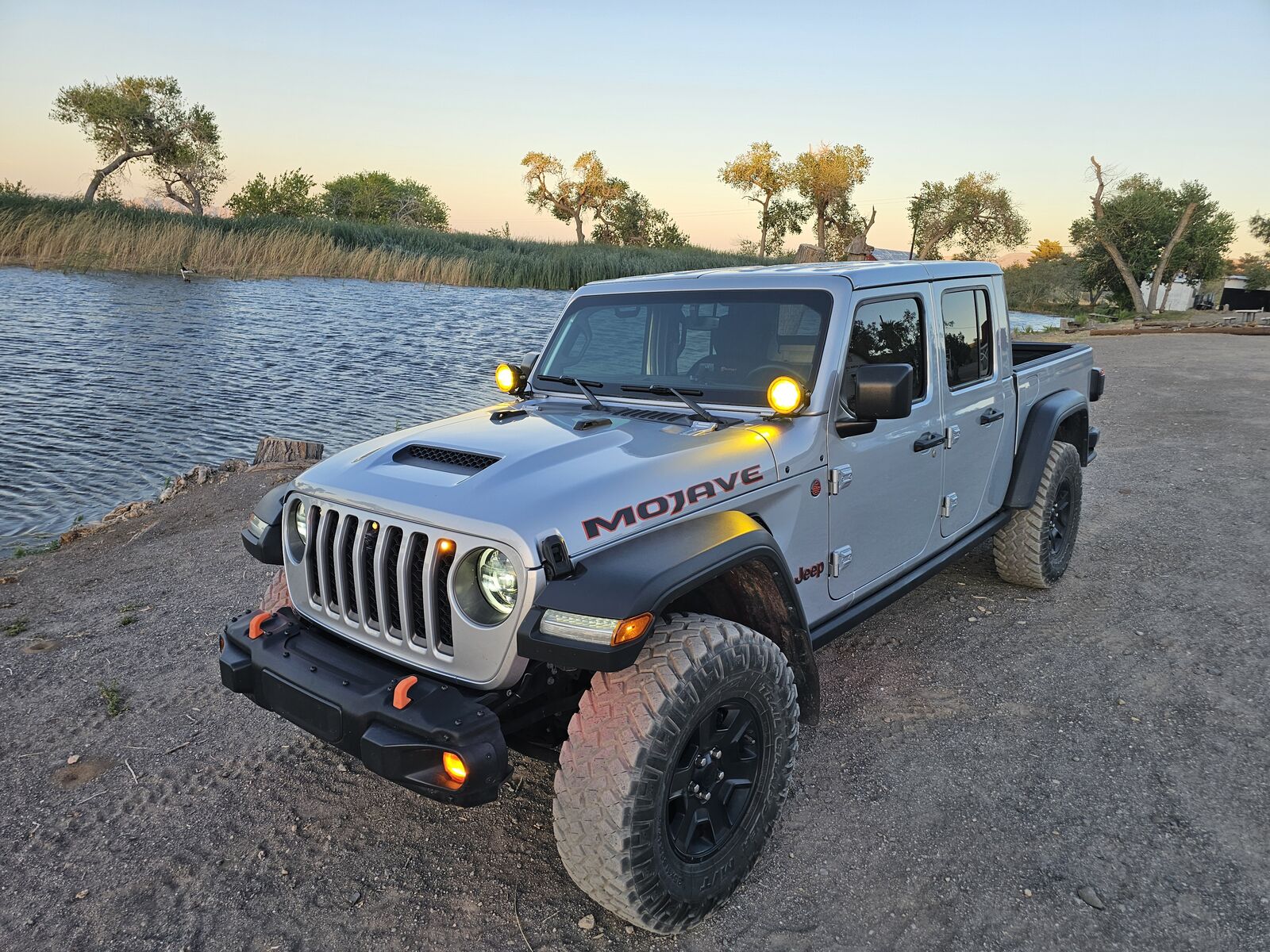 2023 JEEP Gladiator