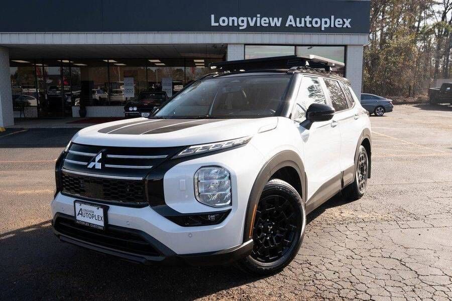 2026 MITSUBISHI Outlander