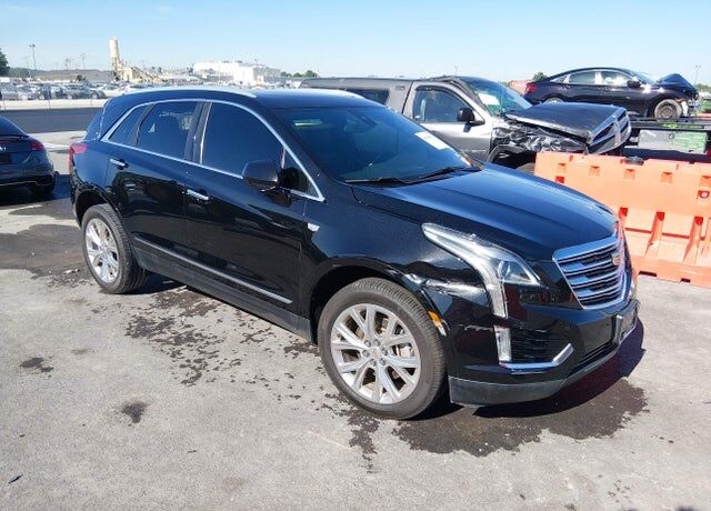 2017 CADILLAC XT5