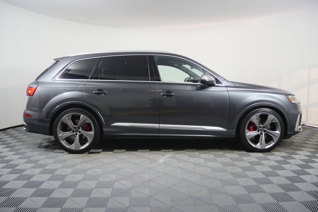 2023 Audi SQ7