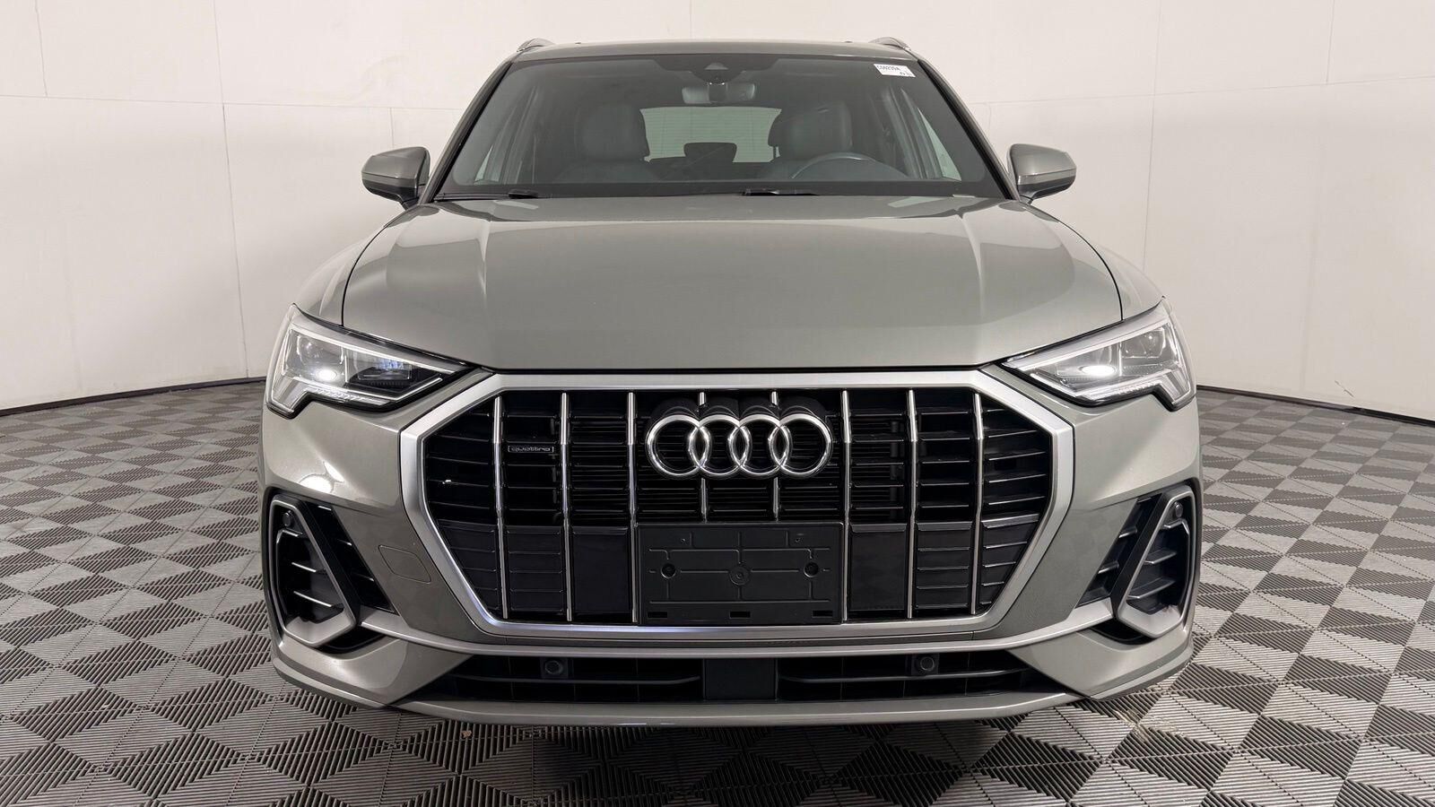 2023 Audi Q3