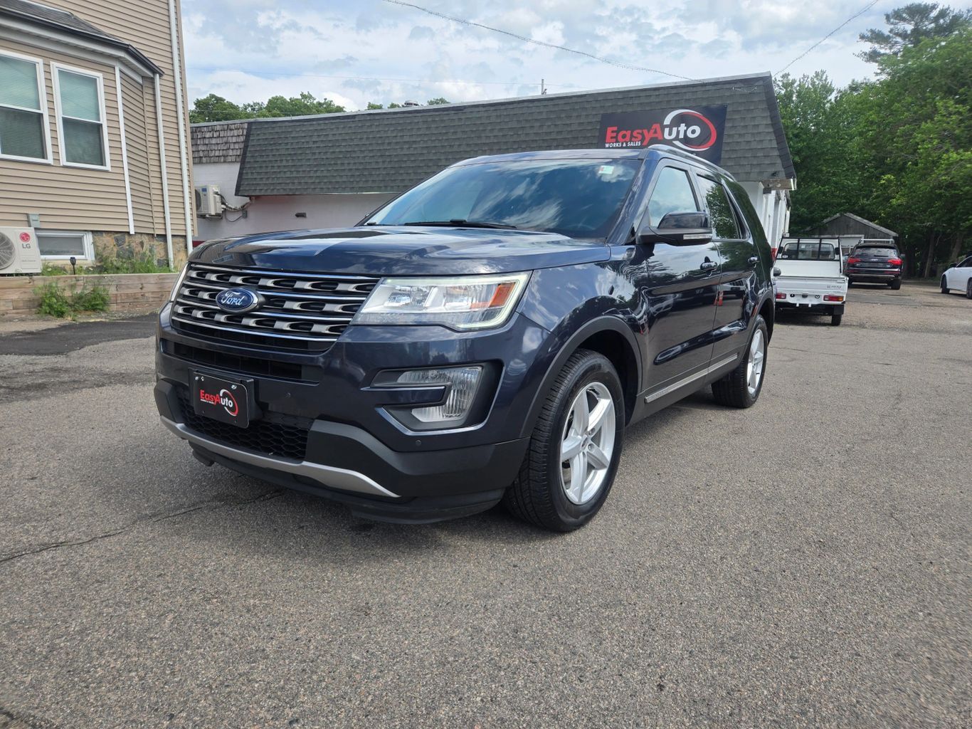 2017 FORD Explorer