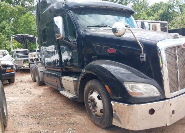 2012 PETERBILT 587