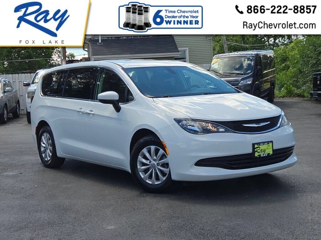2017 CHRYSLER Pacifica