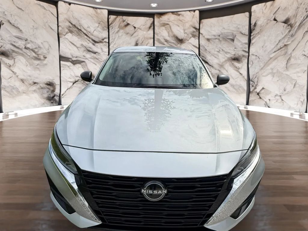 2024 NISSAN Altima