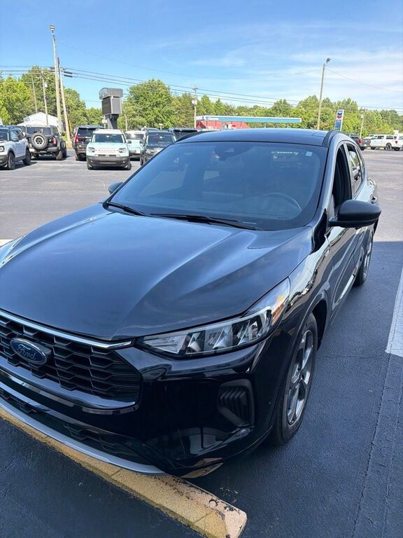 2023 FORD Escape