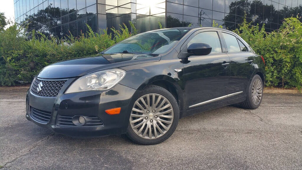 2010 SUZUKI Kizashi