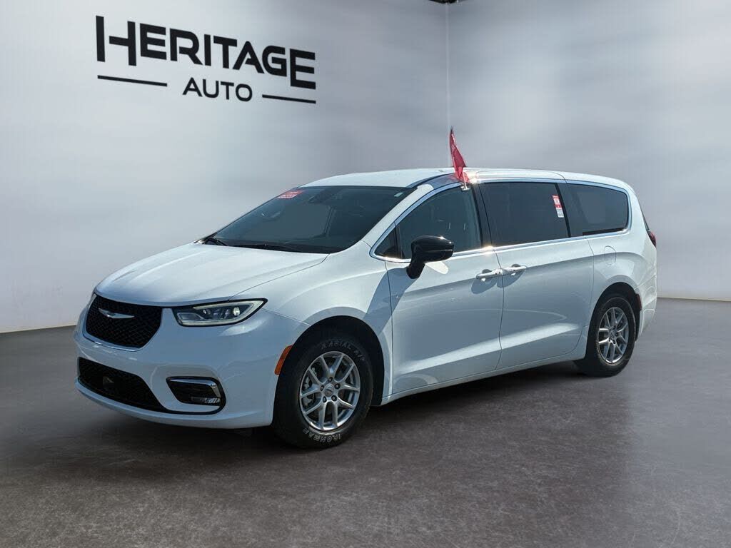2024 CHRYSLER Pacifica