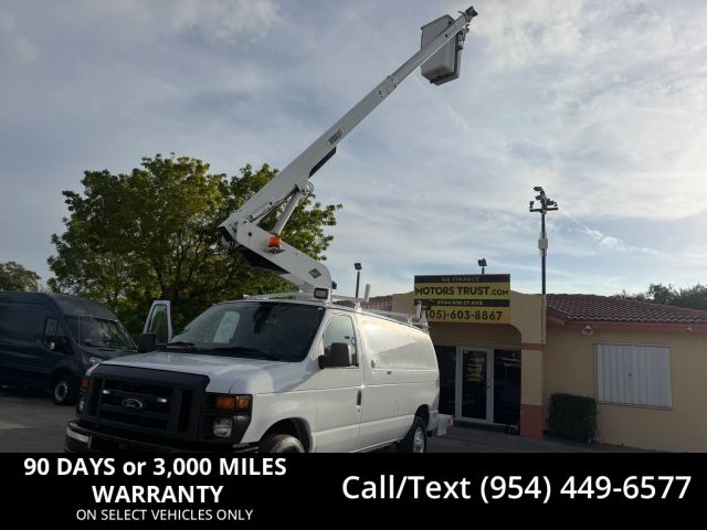 2013 FORD E-350