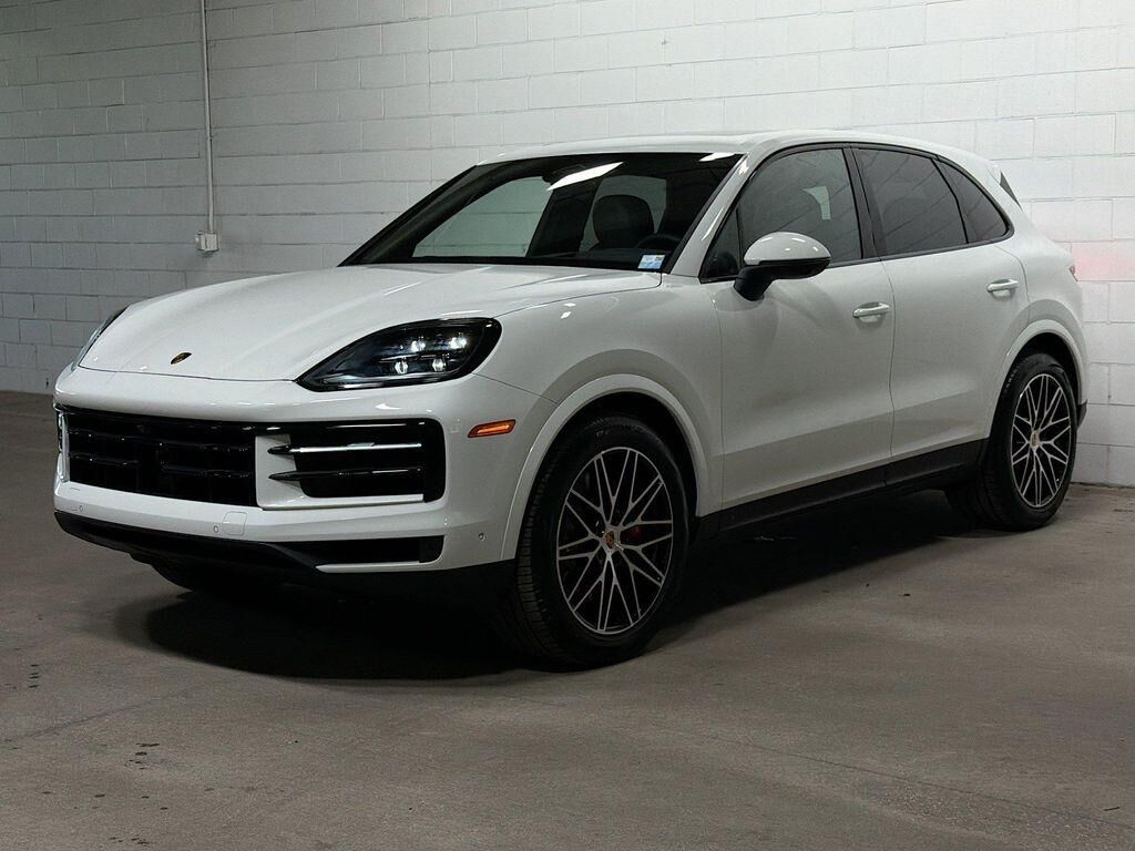 2026 PORSCHE Cayenne