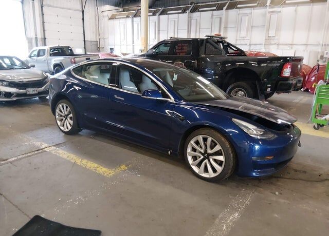 2018 TESLA Model 3
