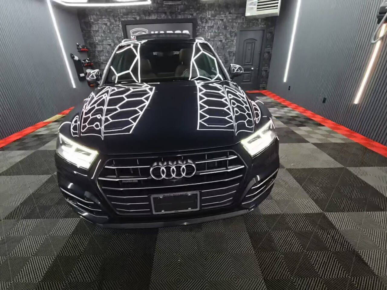 2020 AUDI Q5 e