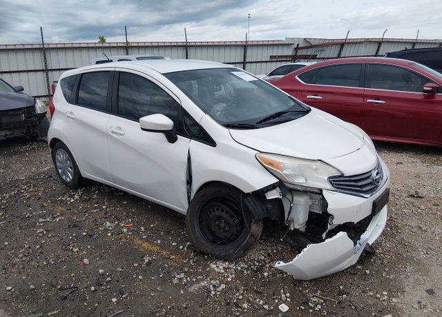 2015 NISSAN Versa