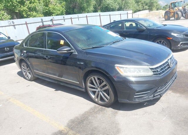 2017 VOLKSWAGEN Passat