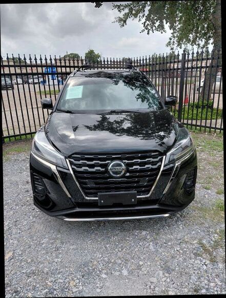 2021 NISSAN Kicks