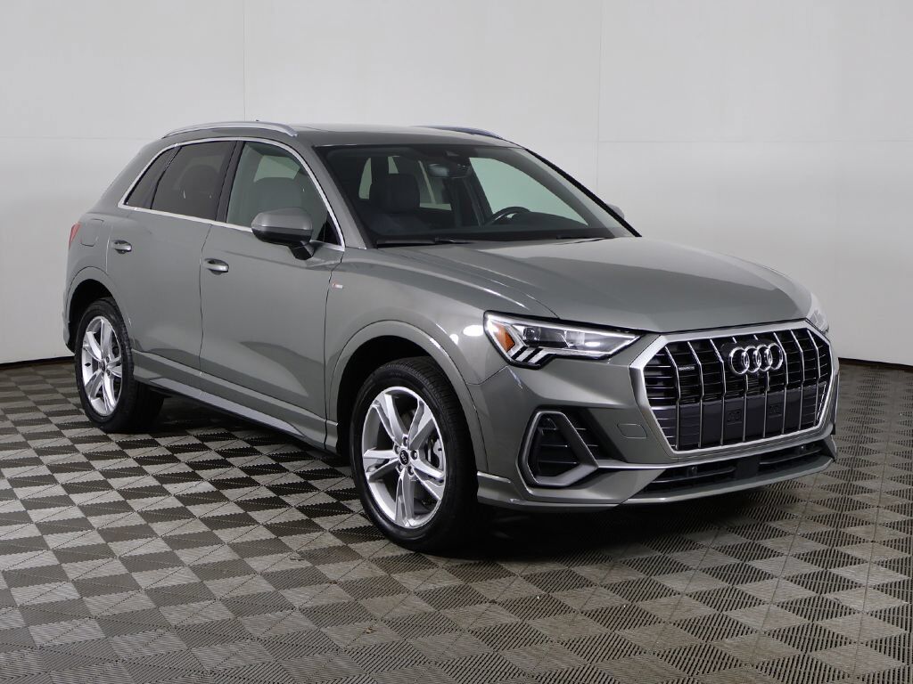 2022 Audi Q3
