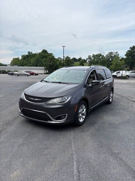2019 CHRYSLER Pacifica