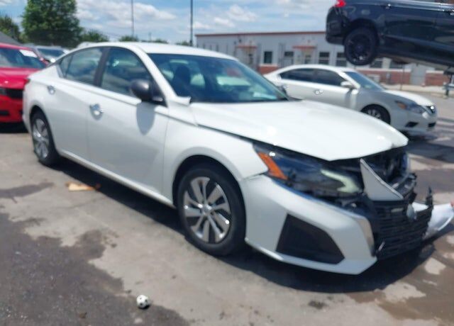2024 NISSAN Altima