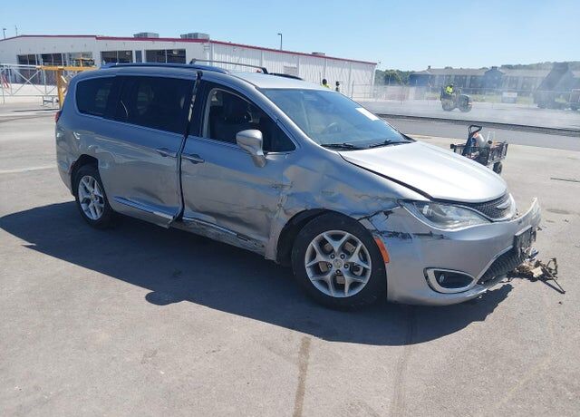 2020 CHRYSLER Pacifica