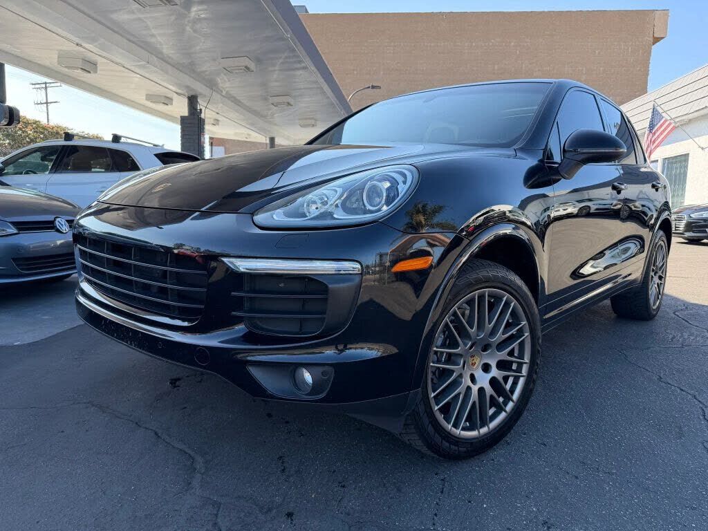2017 PORSCHE Cayenne