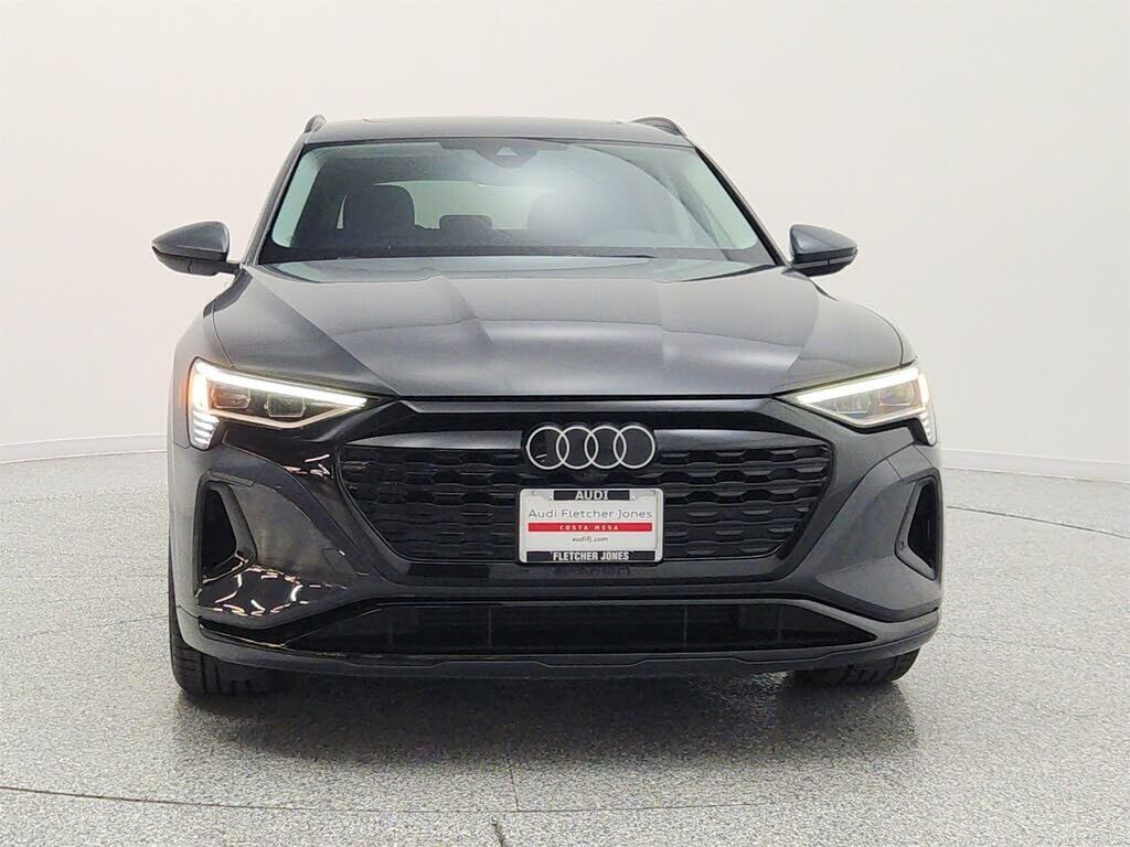 2024 Audi Q8