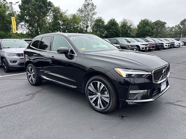 2022 VOLVO XC60