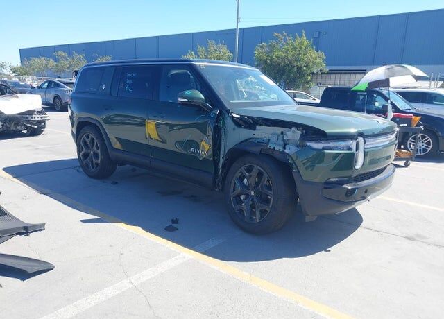 2026 RIVIAN R1S