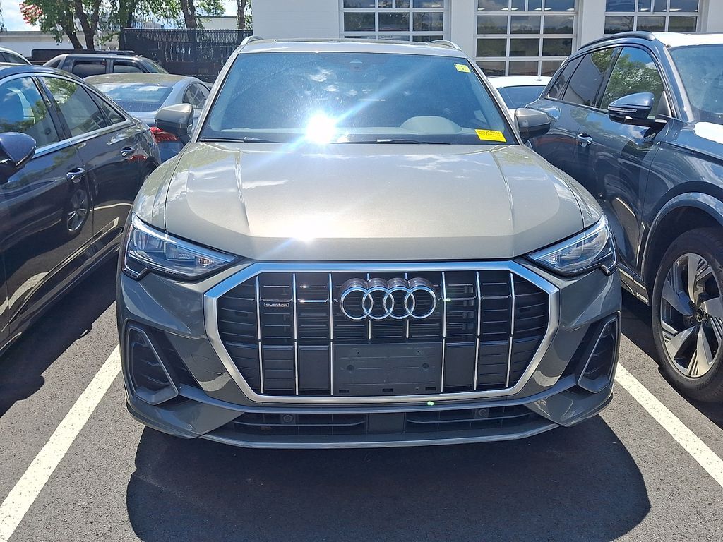 2022 Audi Q3