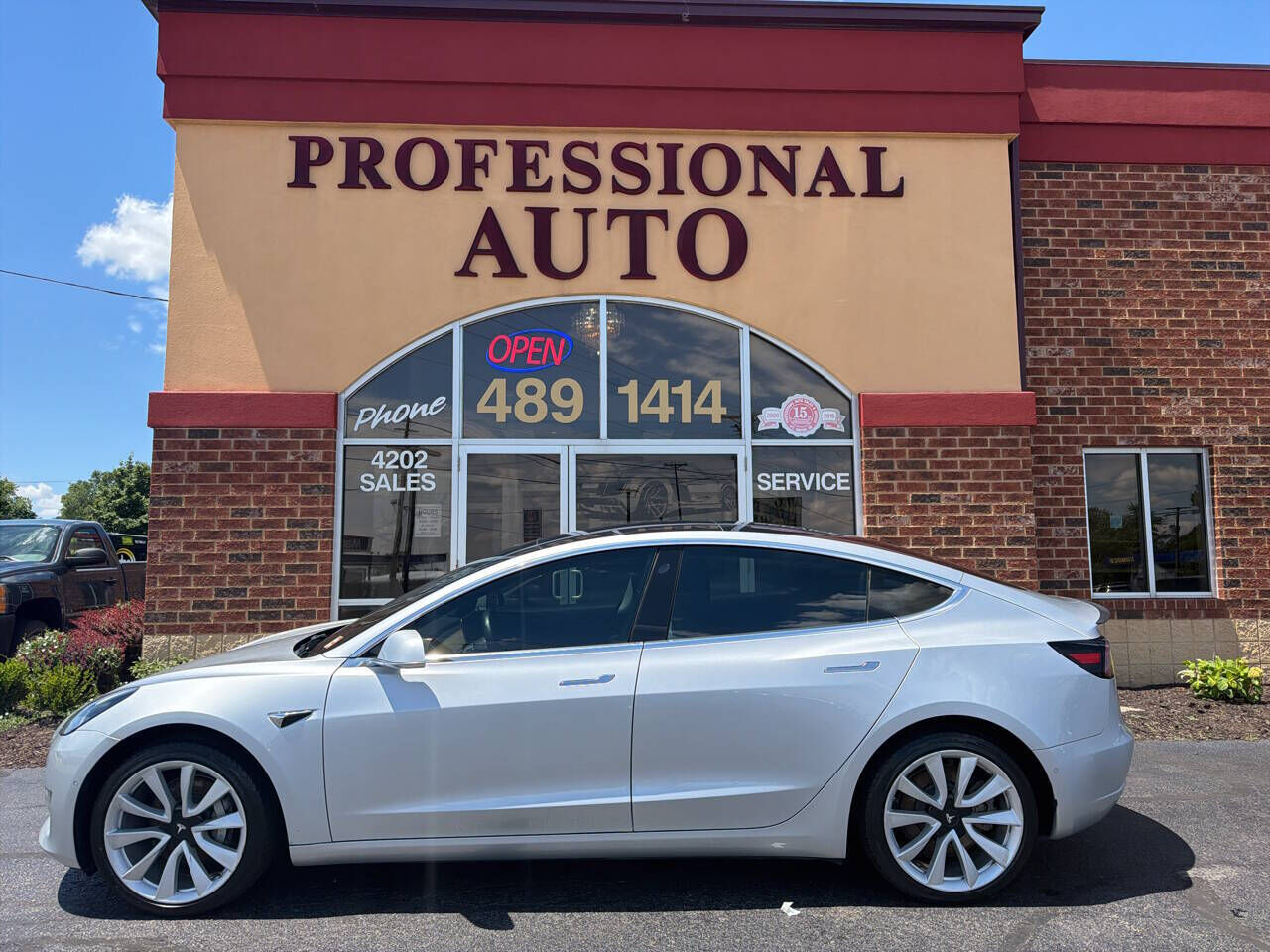 2018 TESLA Model 3