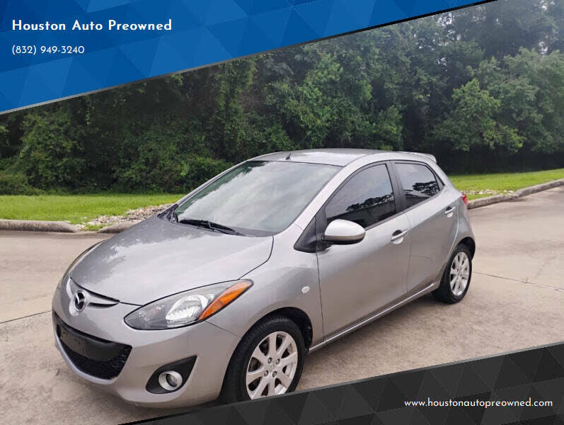 2011 MAZDA Mazda2