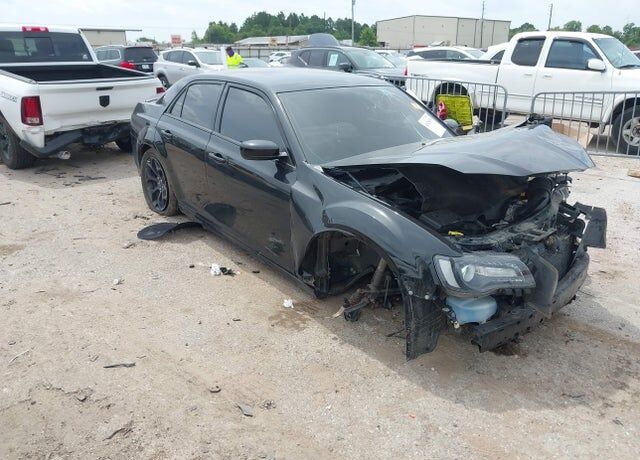 2019 CHRYSLER 300