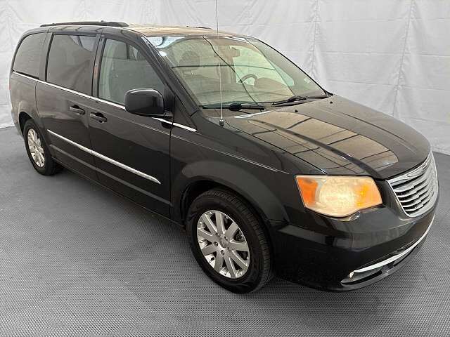 2014 CHRYSLER Town and Country