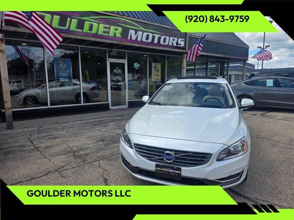 2015 VOLVO S60