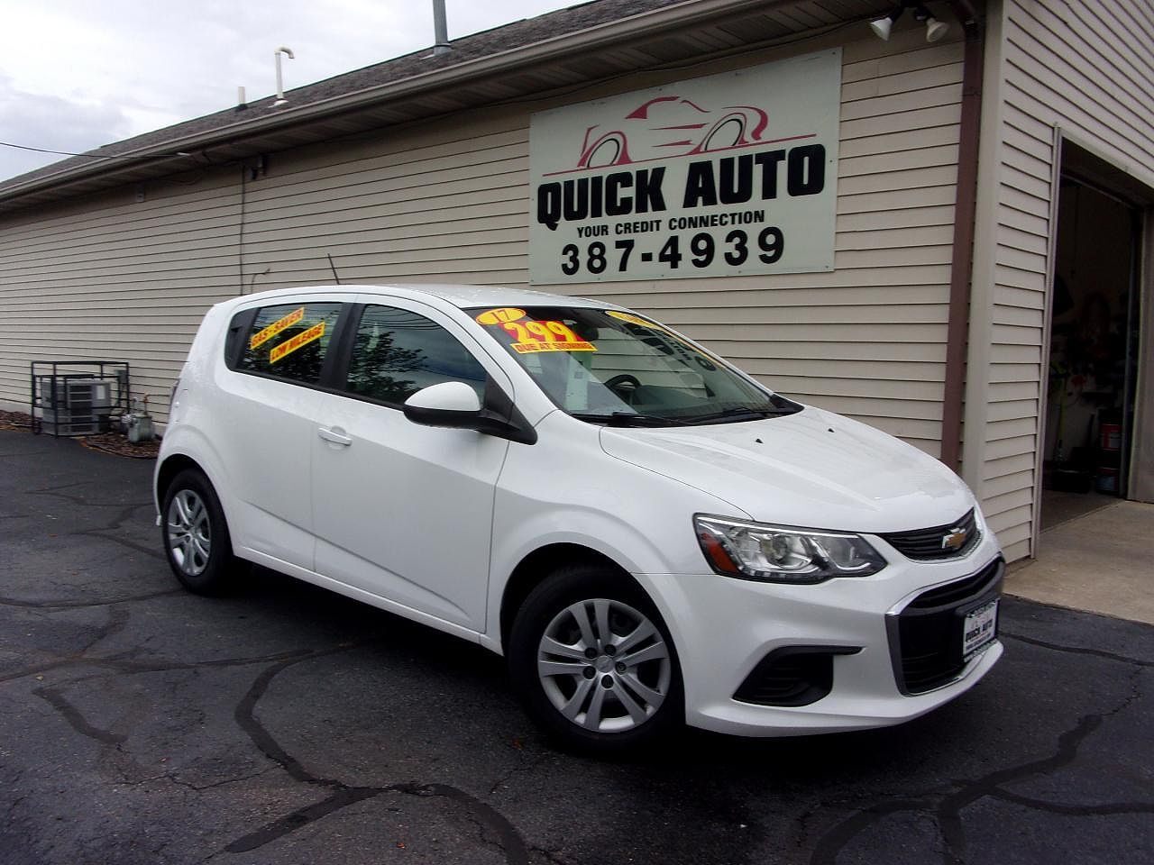 2017 CHEVROLET Sonic