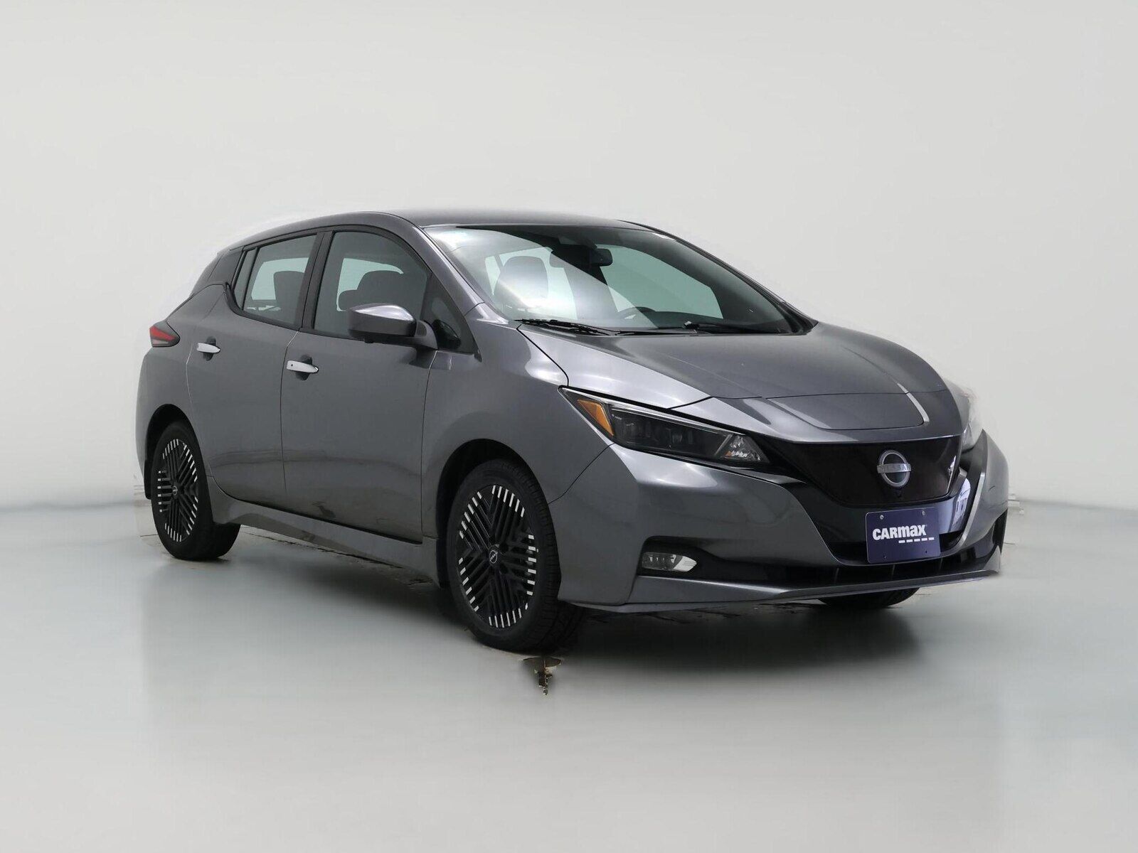 2024 NISSAN Leaf
