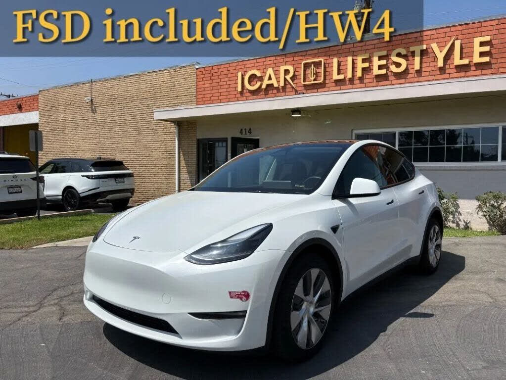 2023 TESLA Model Y
