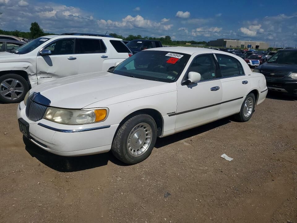 1998 LINCOLN Town Car
