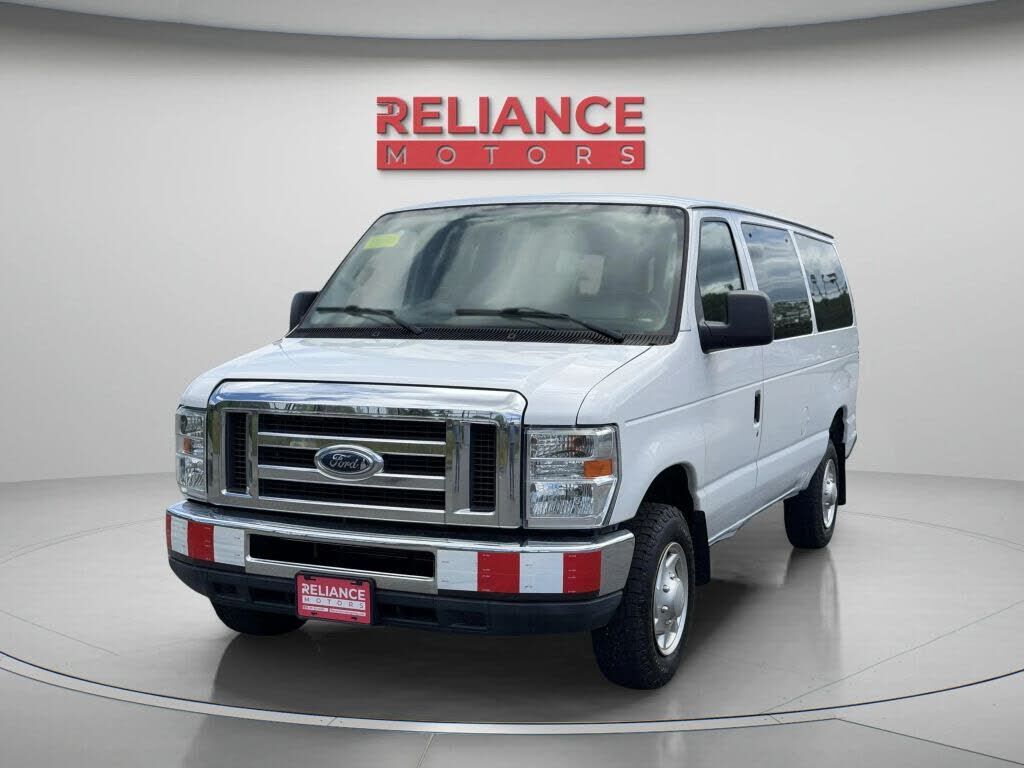 2012 FORD E-350