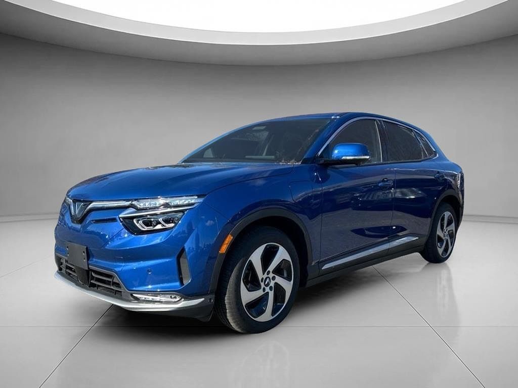 2024 VINFAST VF 8