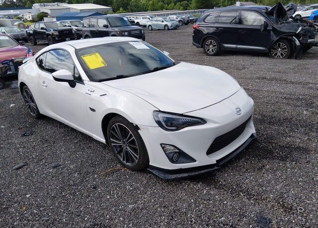 2014 TOYOTA Scion
