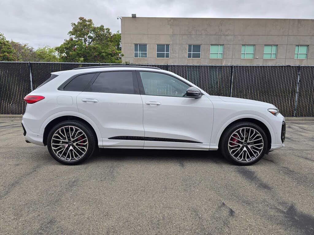 2025 Audi SQ5