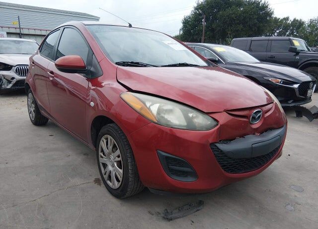 2014 MAZDA Mazda2