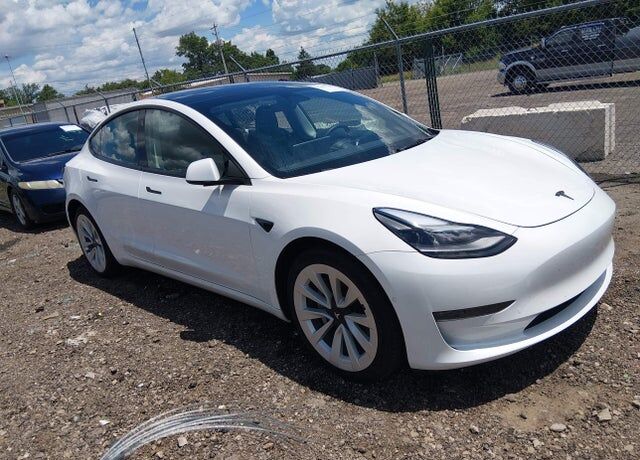 2022 TESLA Model 3